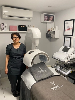 Experienced Skincare Specialist at Venus Clinic Coulsdon Qualified skincare expert at Venus Clinic Coulsdon offering advanced facial and skin treatments.
